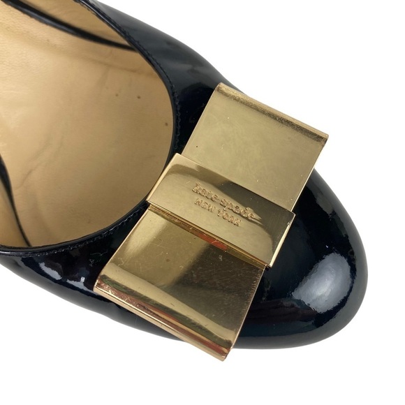 Kate Spade Black Sling Back Heels Gold Bow Made in Italy Size 7.5 Patent Leather - Picture 3 of 11